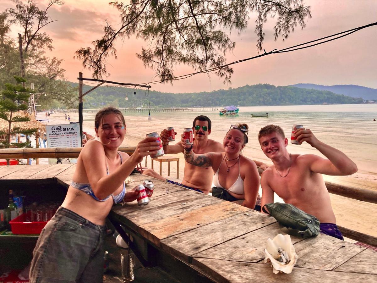 Lucky Sun Saracen Bay Vandrehjem Koh Rong Samlon Eksteriør billede