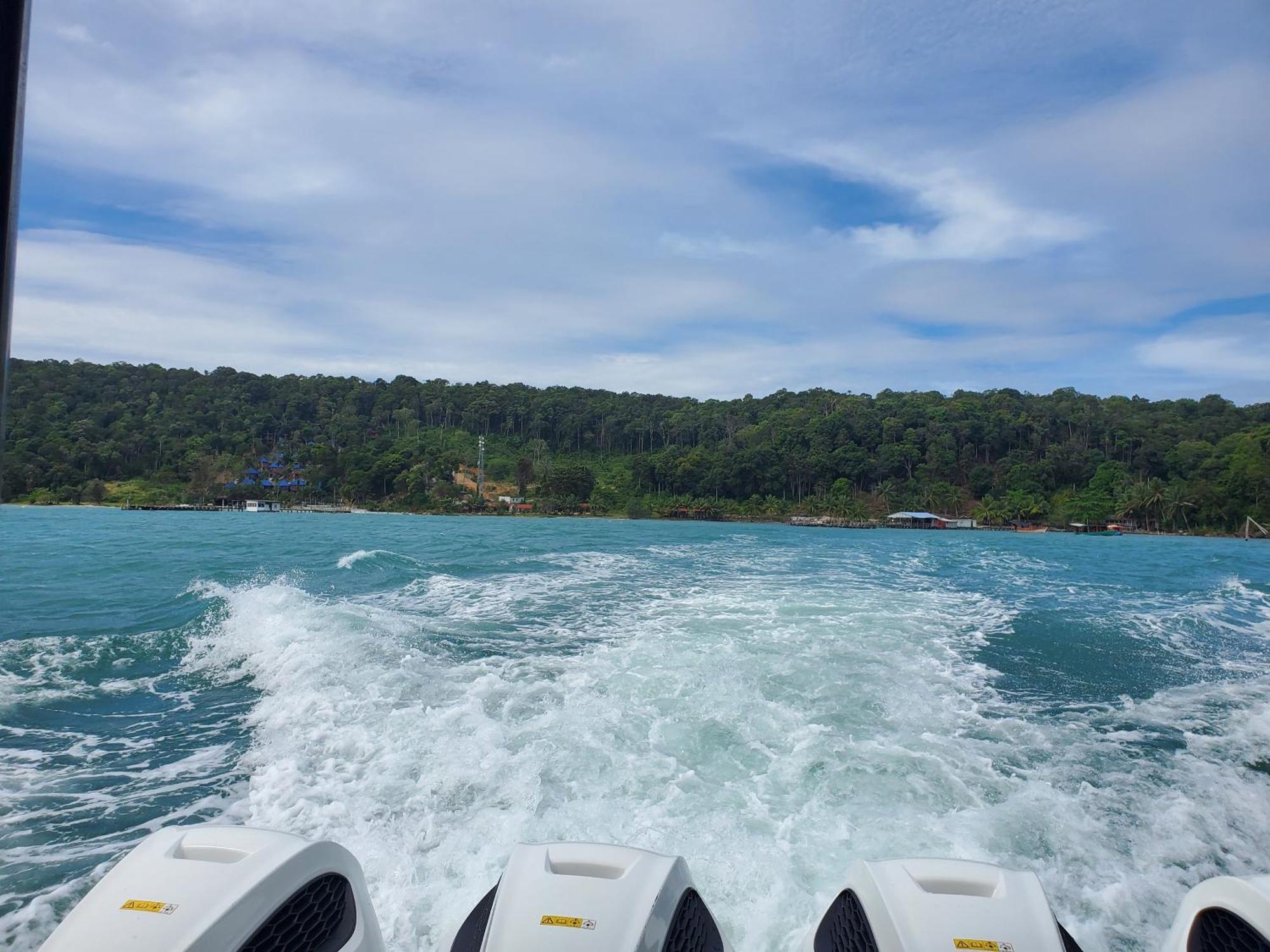 Lucky Sun Saracen Bay Vandrehjem Koh Rong Samlon Eksteriør billede