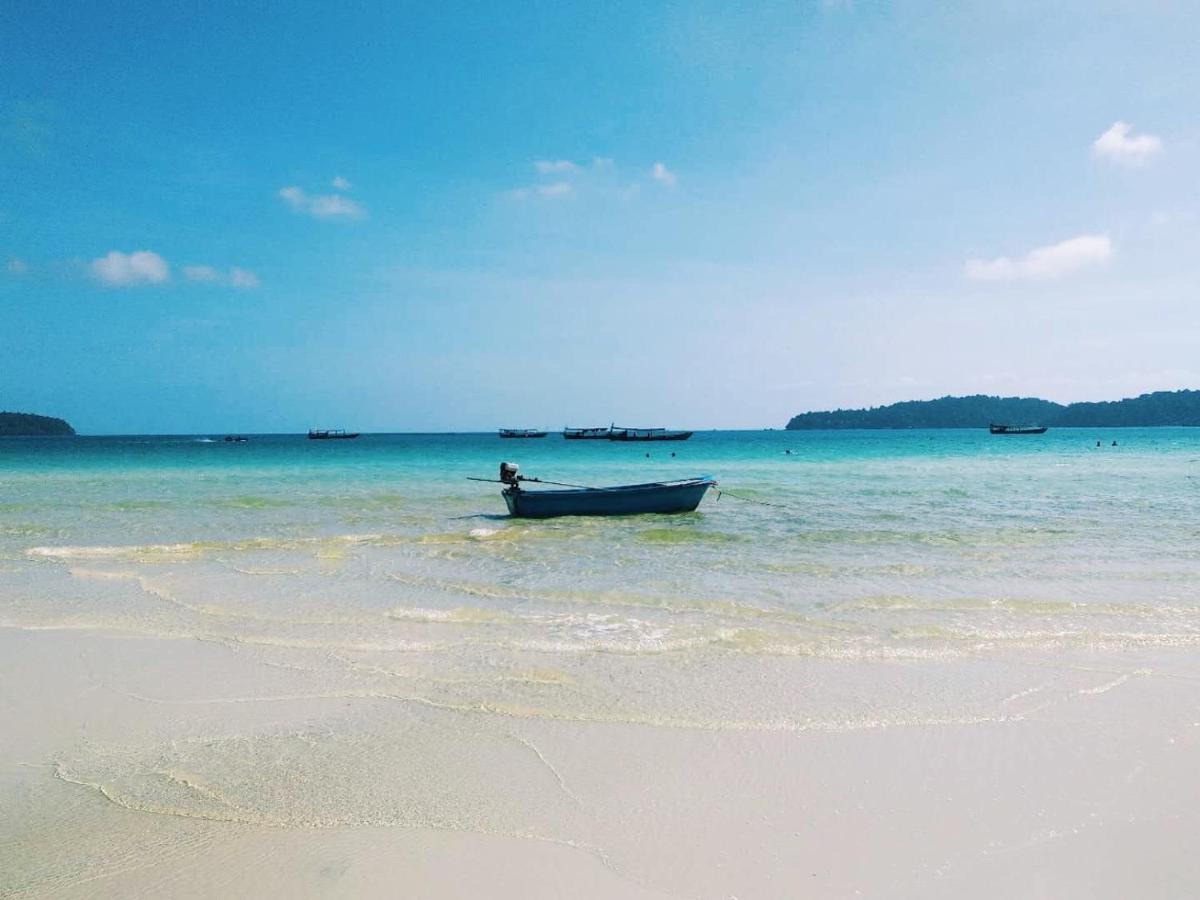 Lucky Sun Saracen Bay Vandrehjem Koh Rong Samlon Eksteriør billede